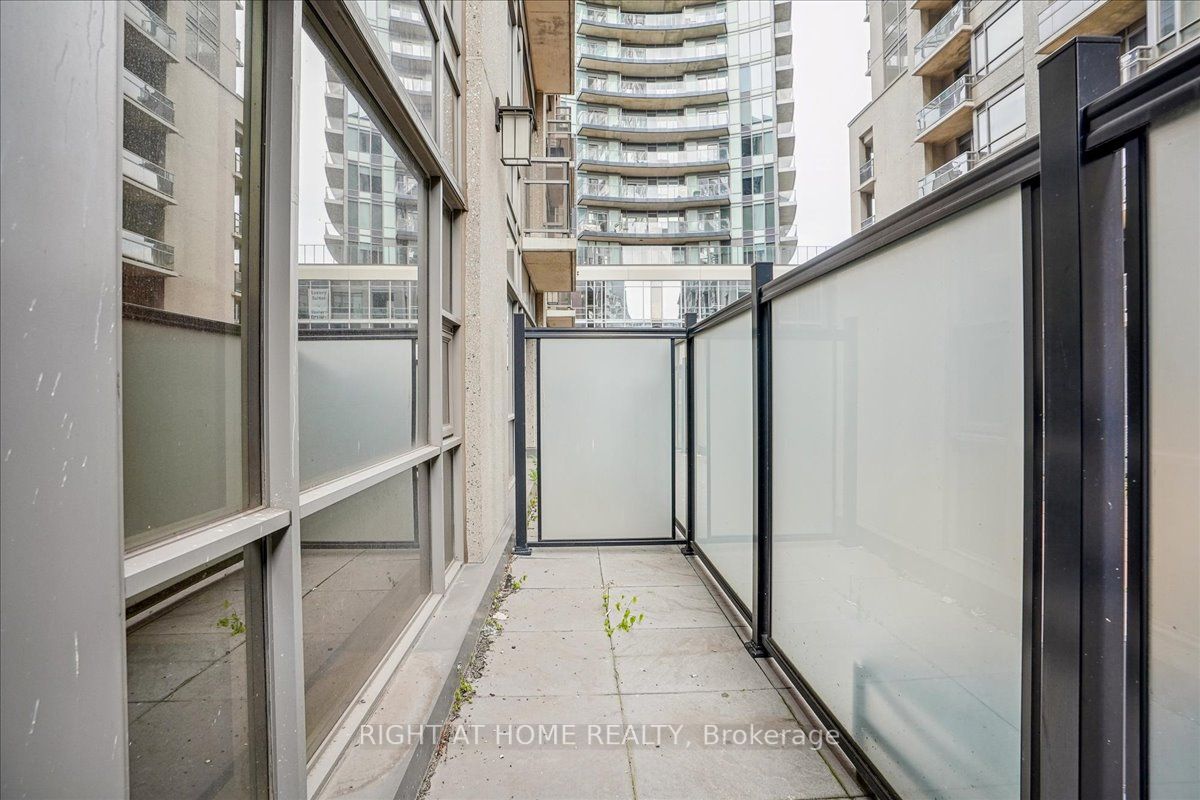 150 Main St W, #0314