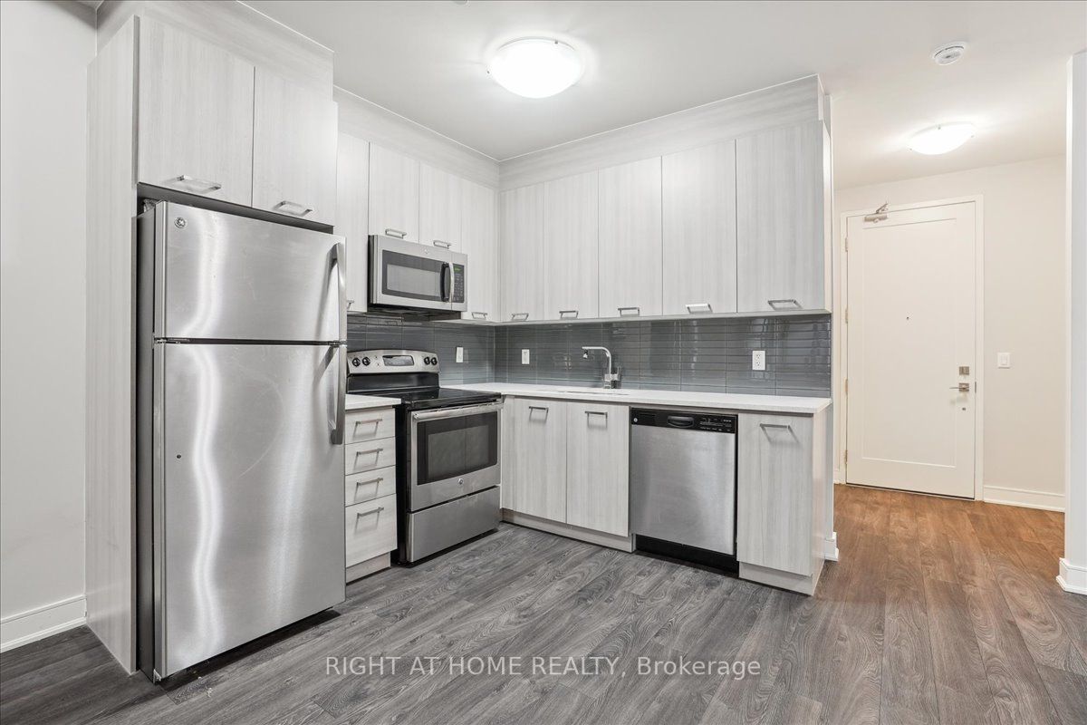 150 Main St W, #0314