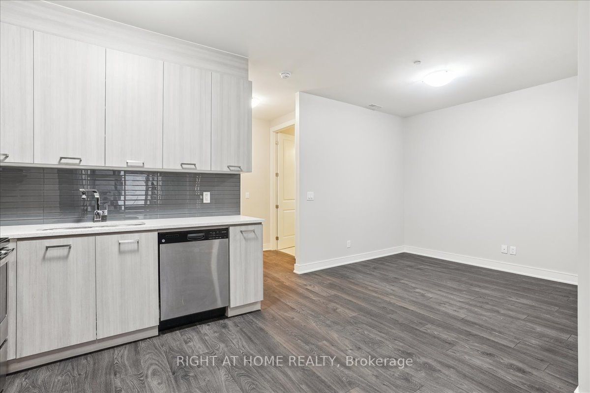 150 Main St W, #0314