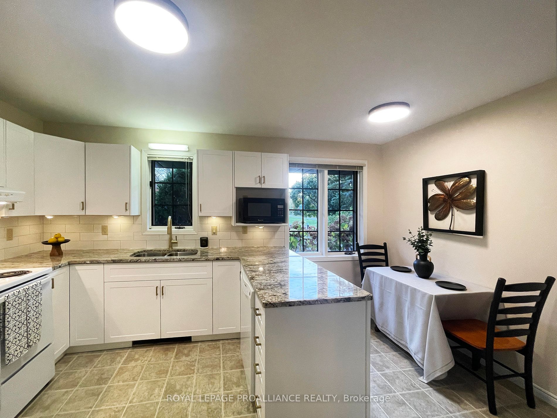 650 Whitaker St, #1