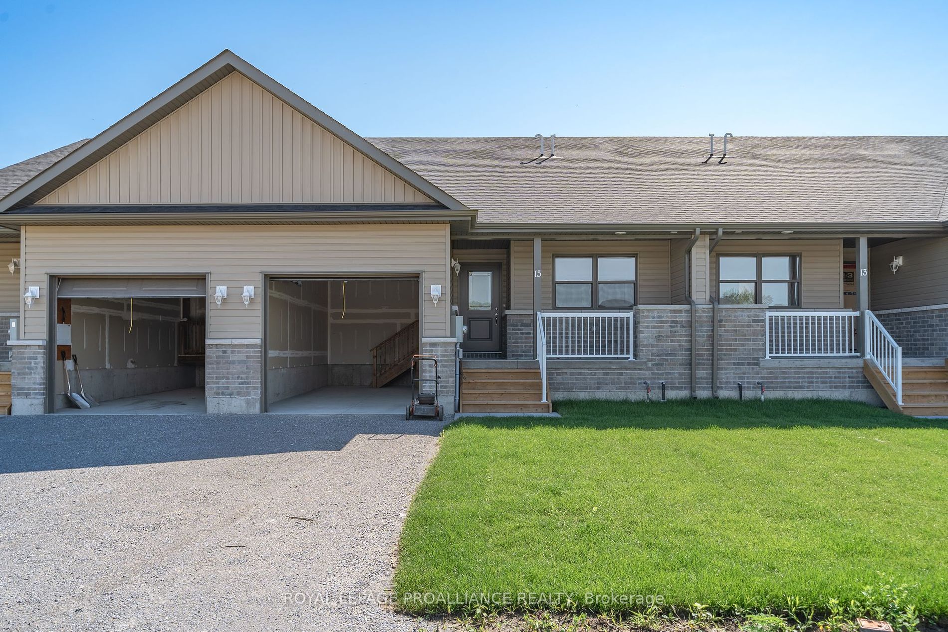 21 Clayton John Ave