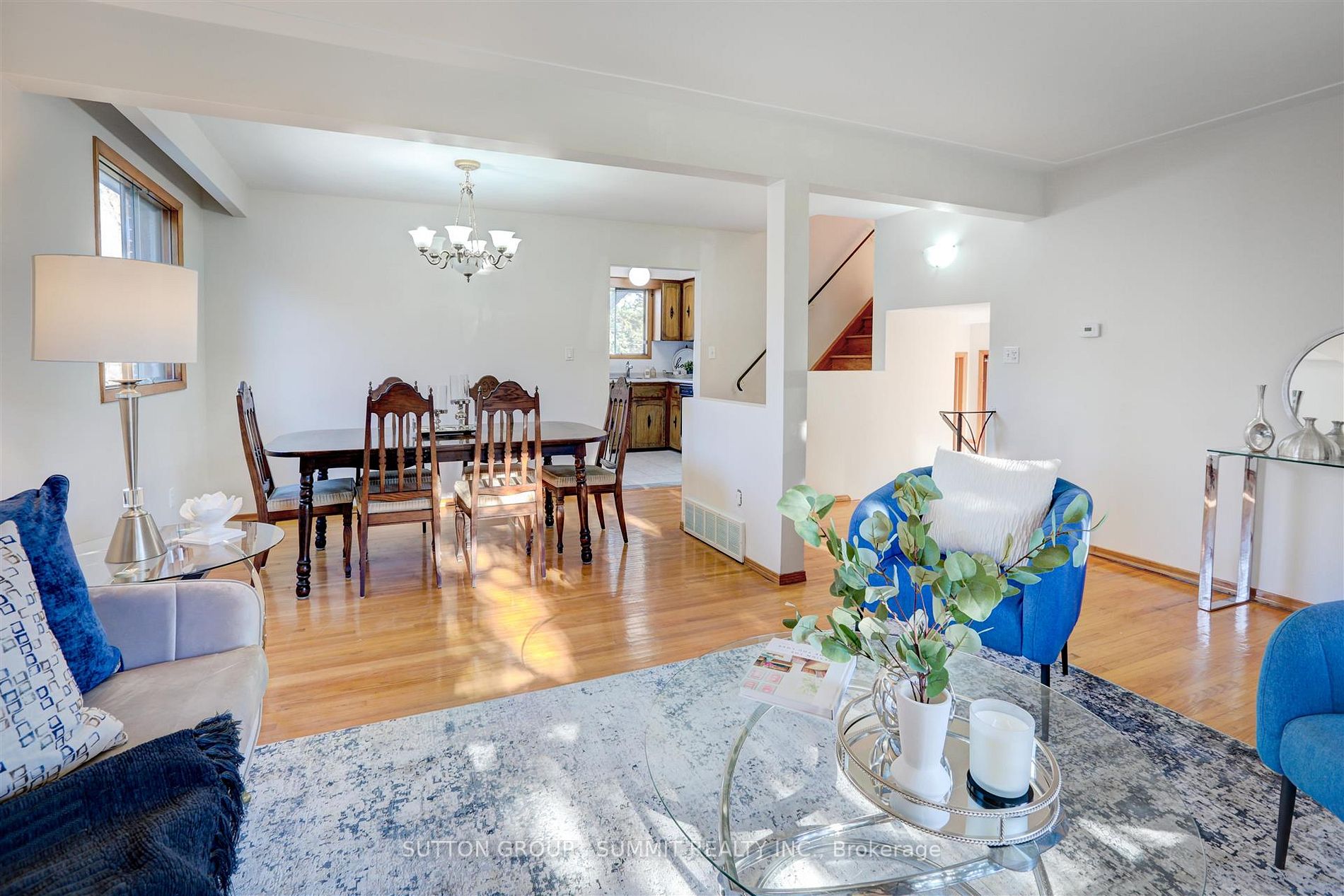 35 Veevers Dr