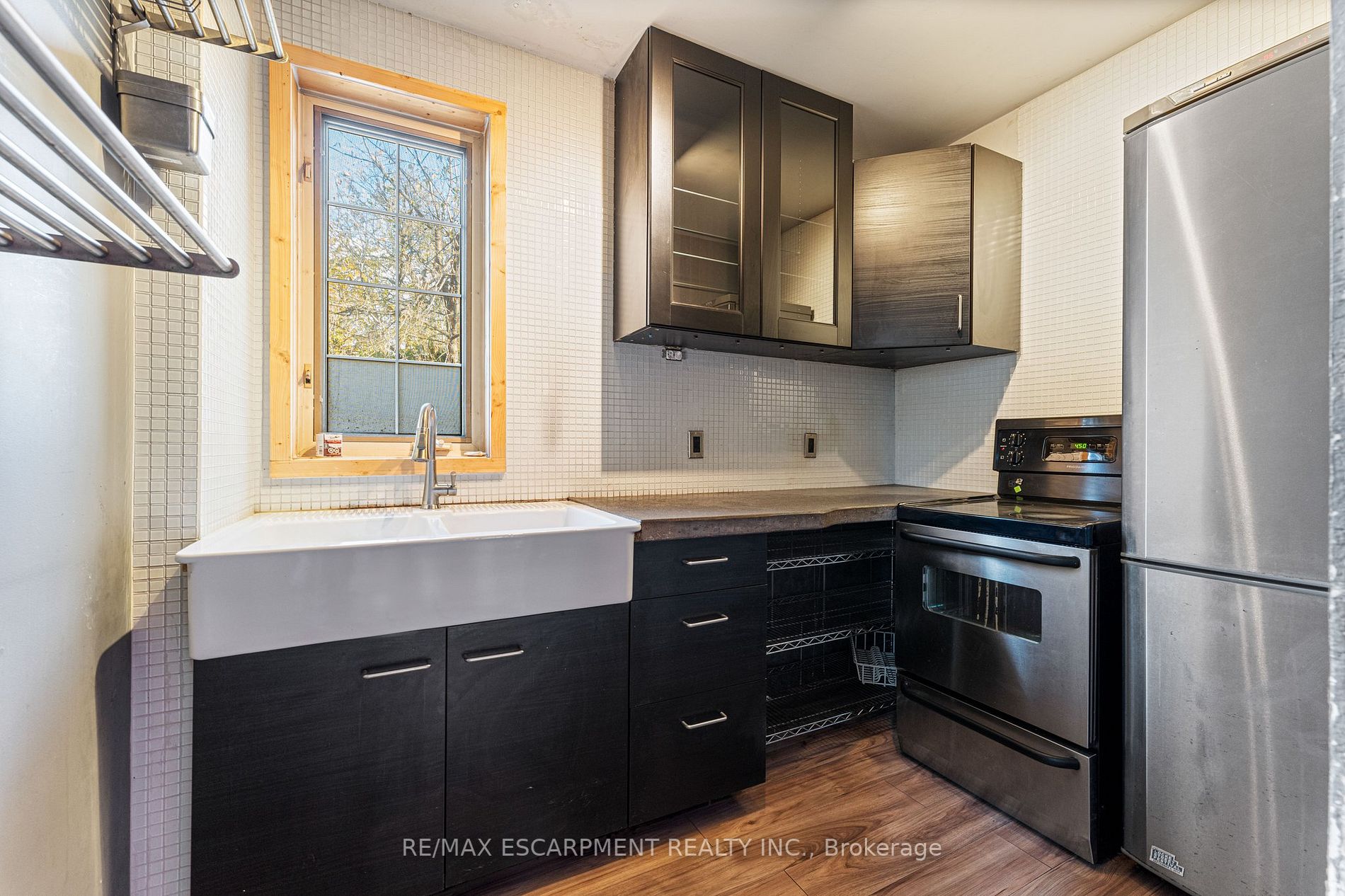 214 Robinson Rd