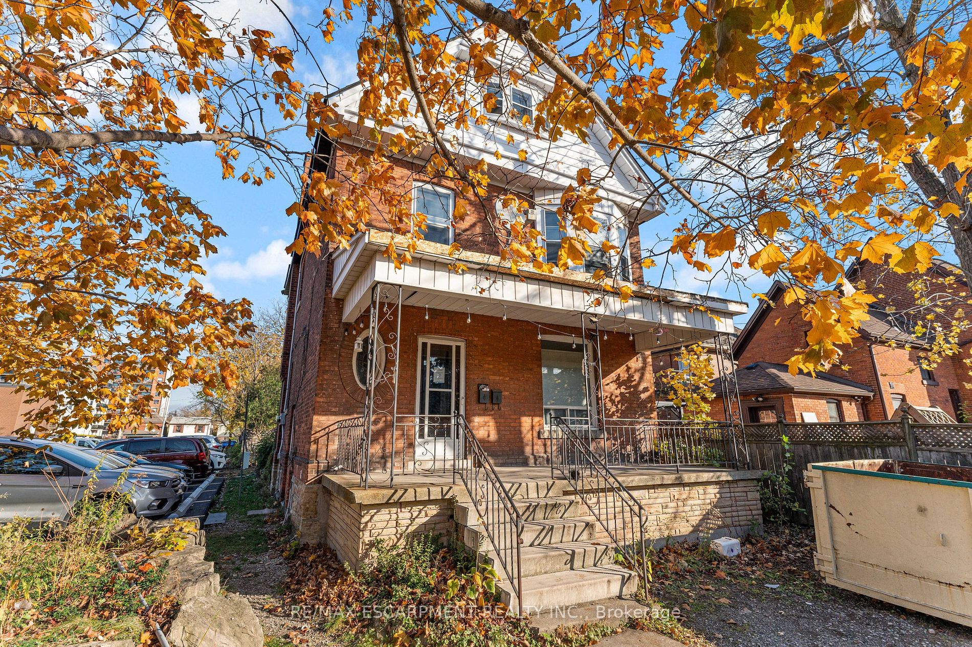 214 Robinson Rd