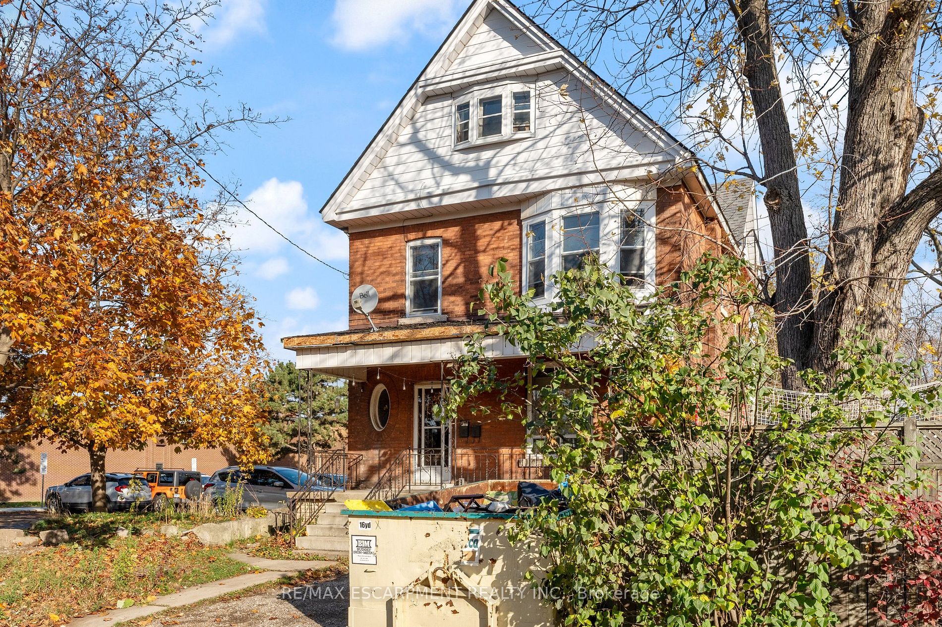 214 Robinson Rd