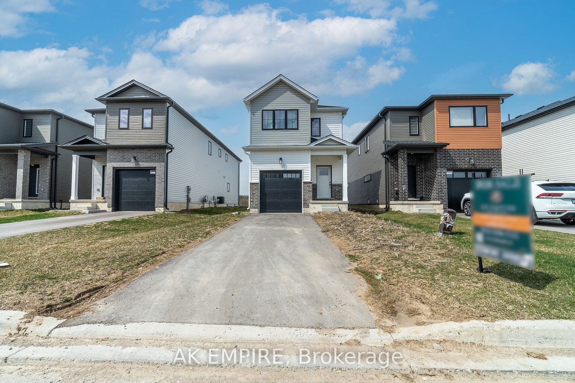 1604 Capri Cres