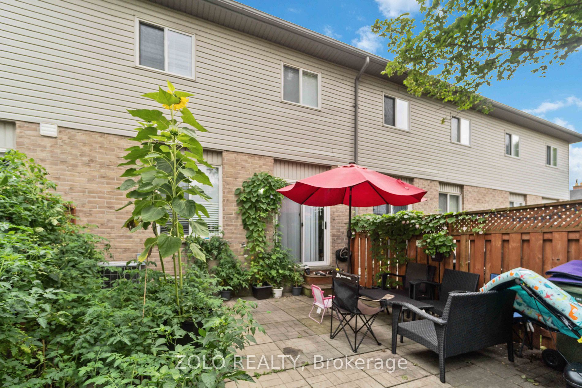 1523 Upper Gage Ave, #3