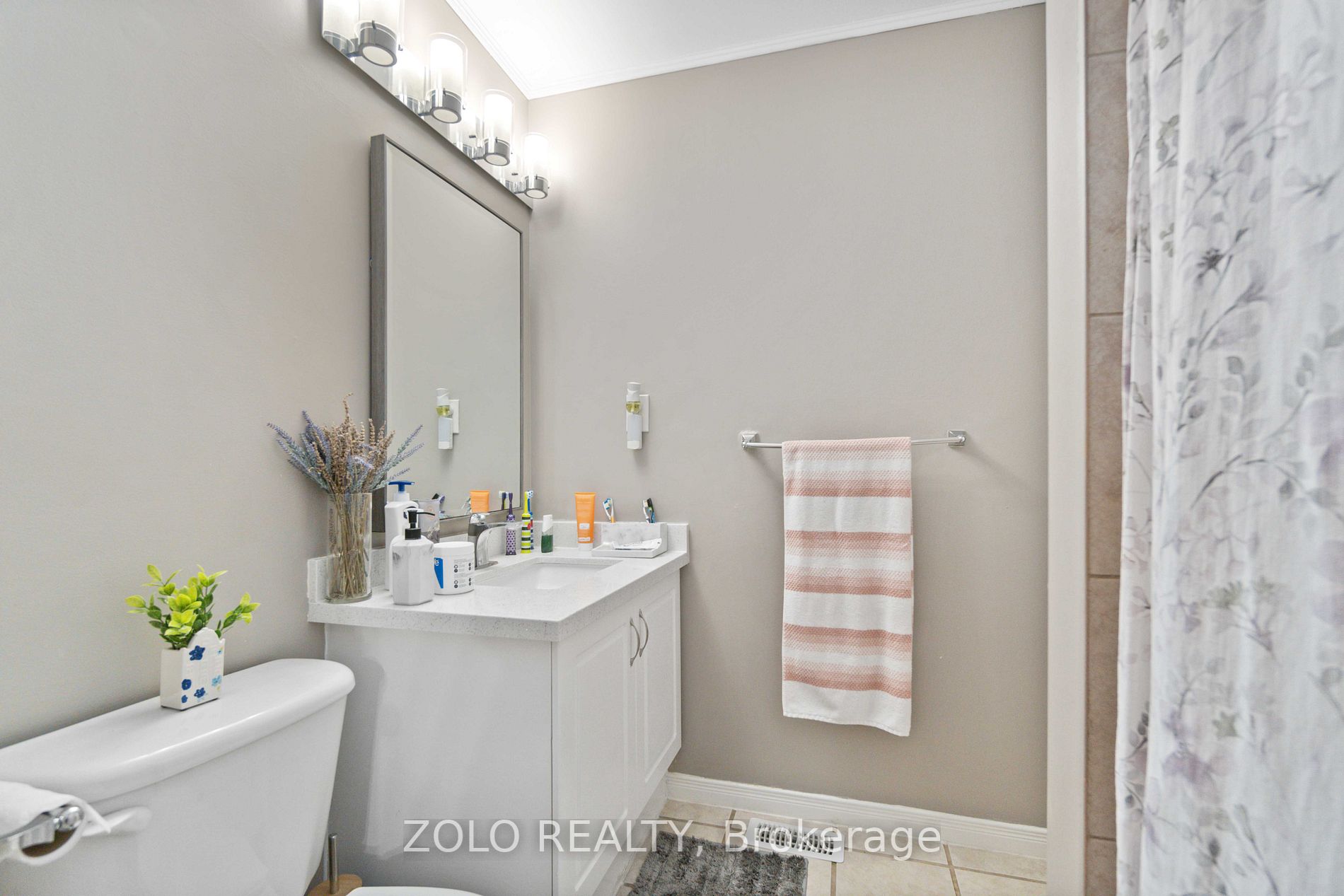 1523 Upper Gage Ave, #3