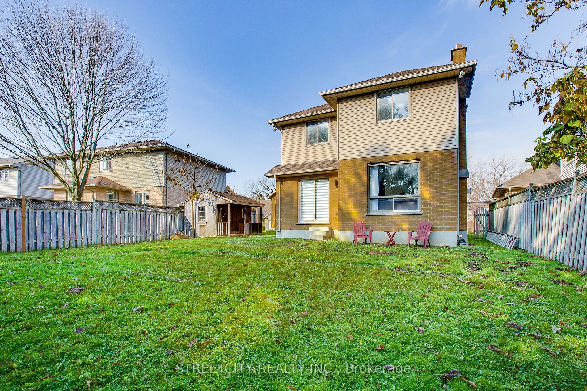 433 Ambleside Dr