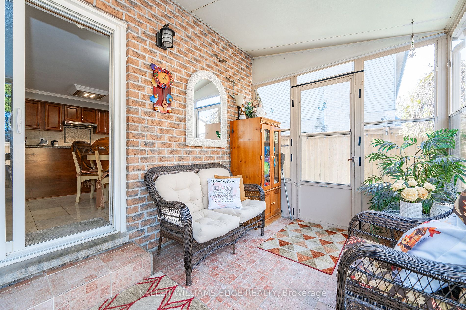 79 Parkplaza Dr