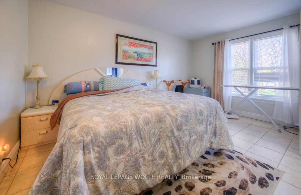 230 Highland Rd W