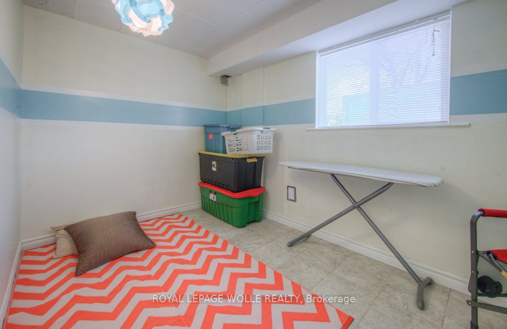 230 Highland Rd W