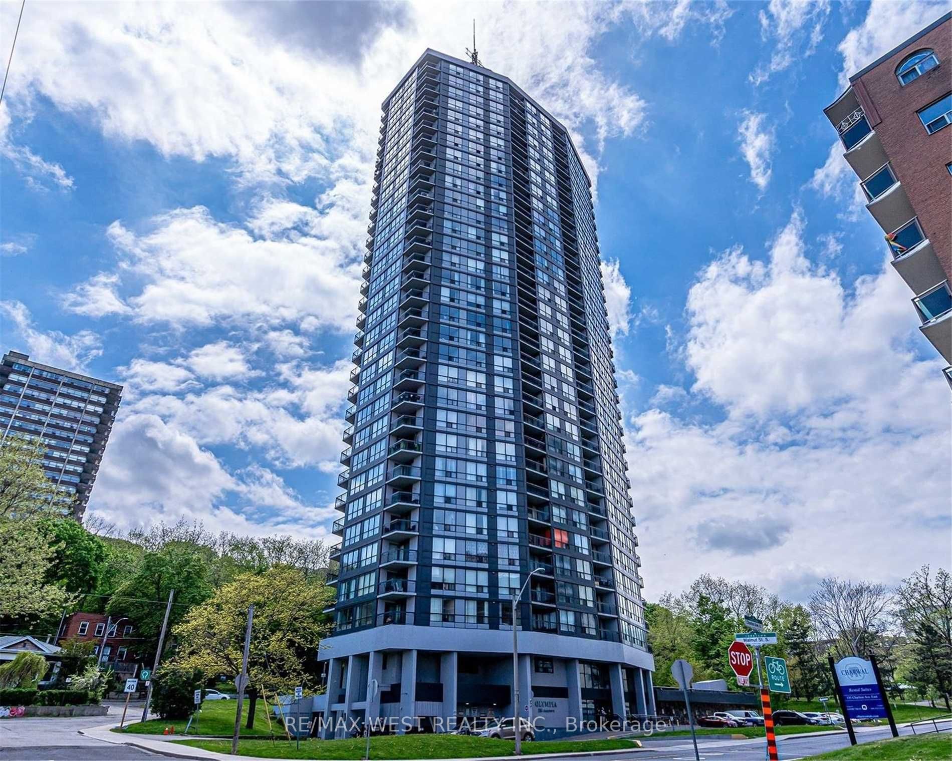150 Charlton Ave E, #702