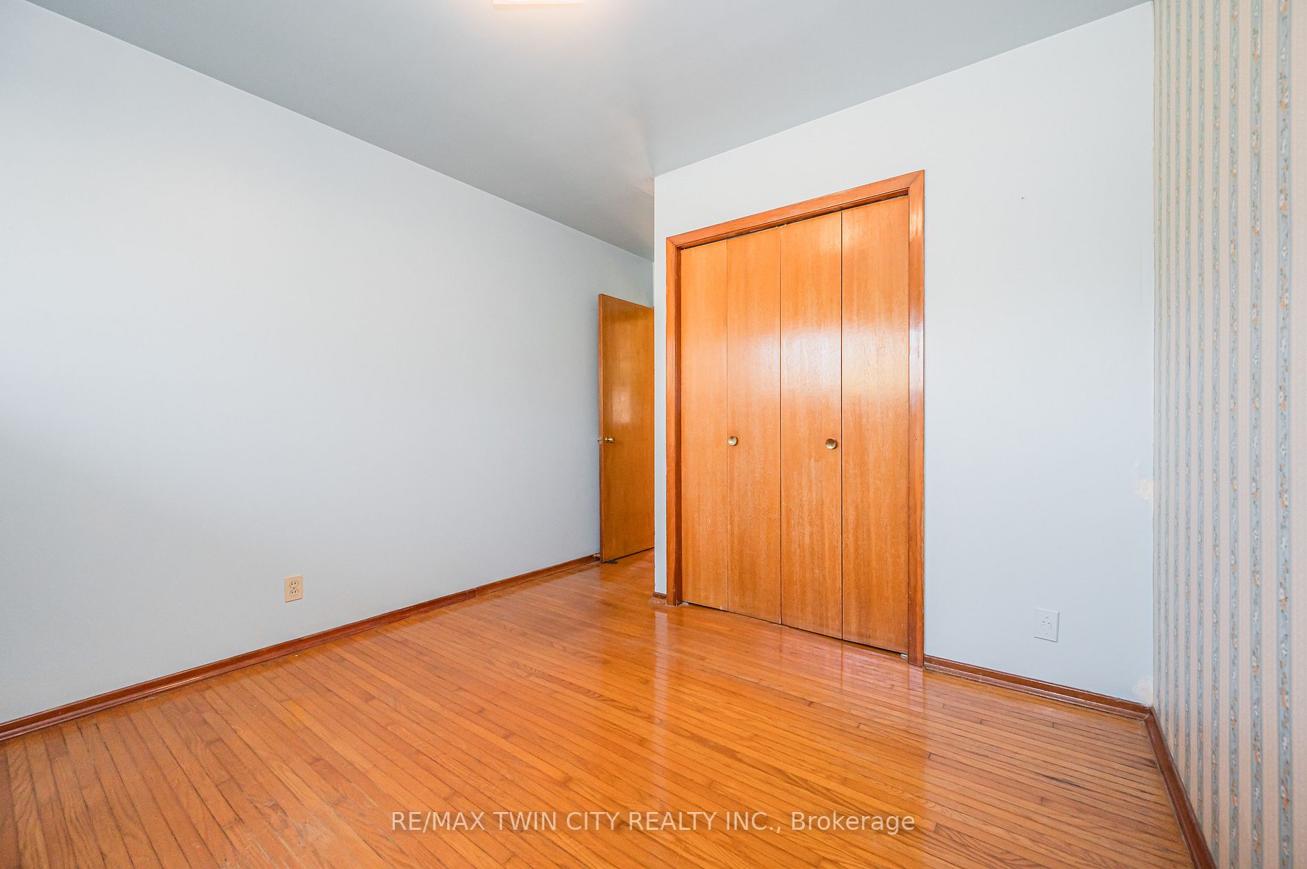 85 Graystone Ave