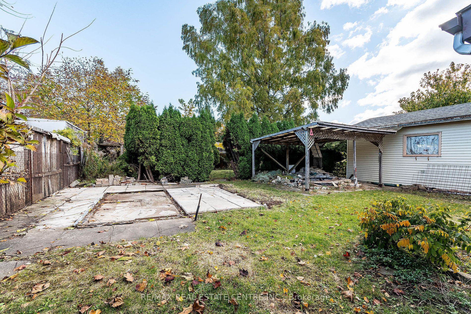 496 Bunting Rd