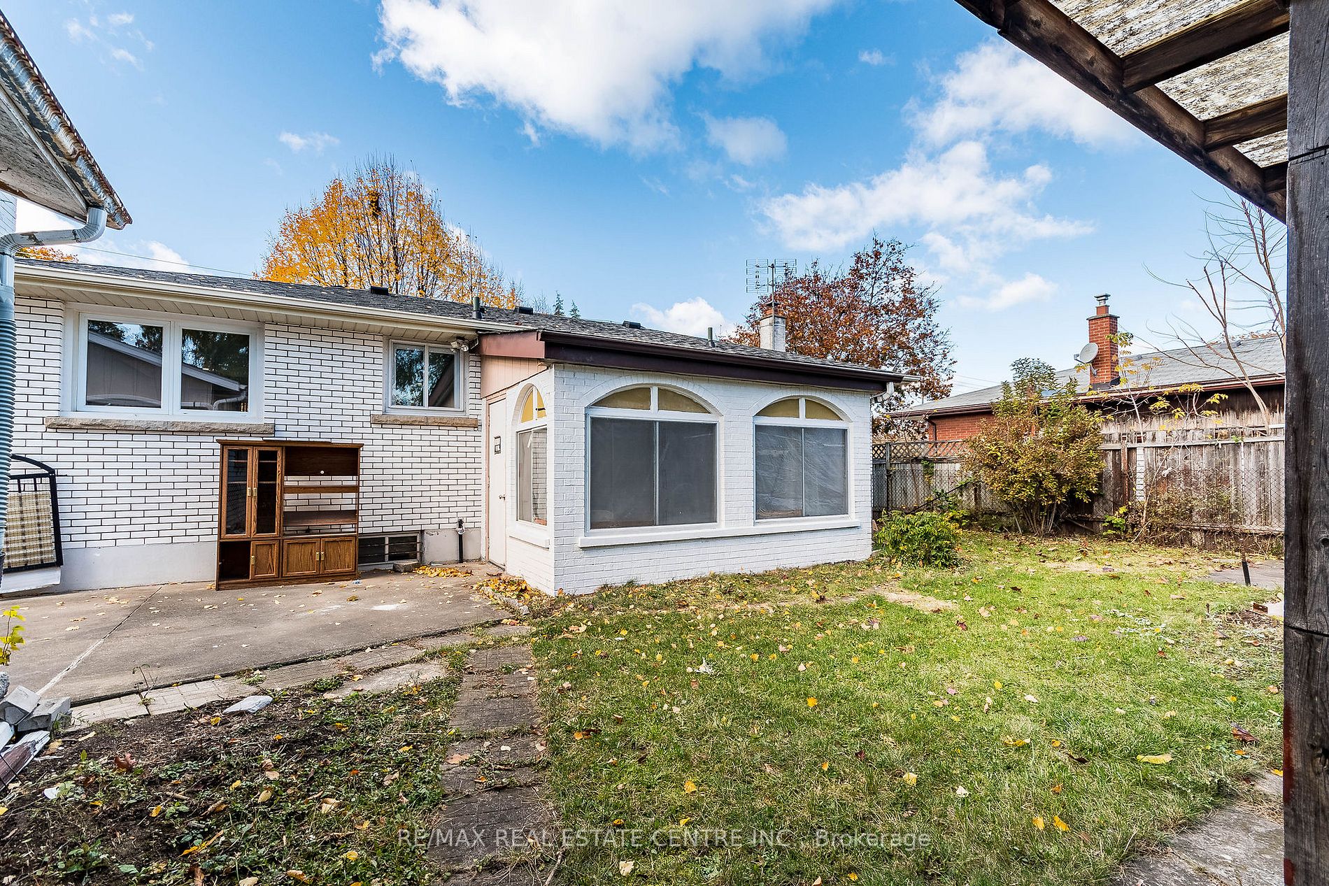 496 Bunting Rd