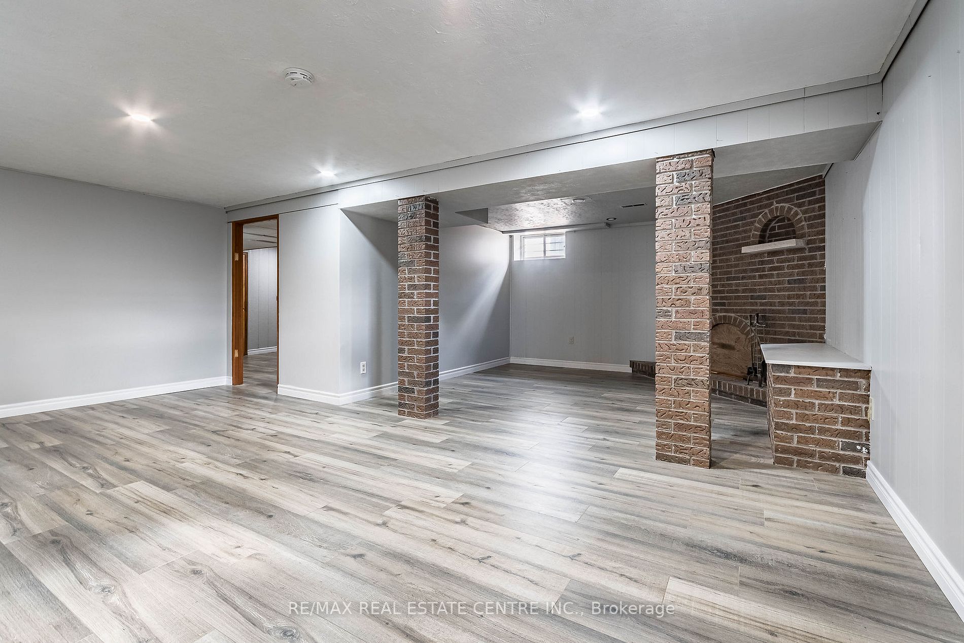 496 Bunting Rd