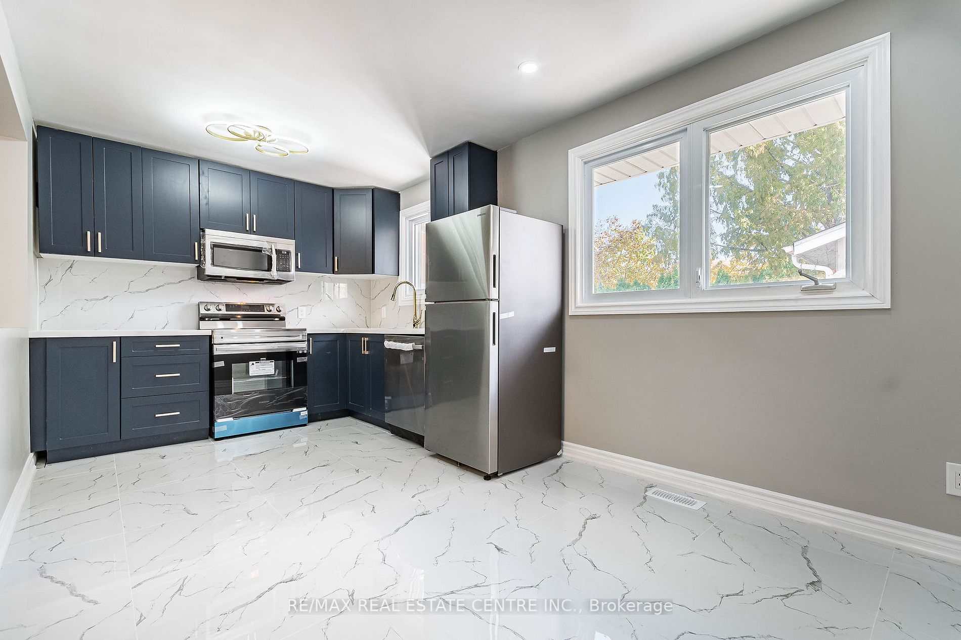 496 Bunting Rd