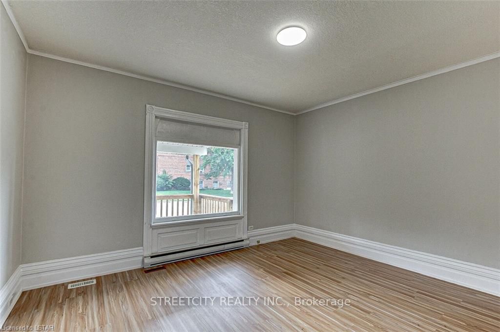 106 High St, #Main