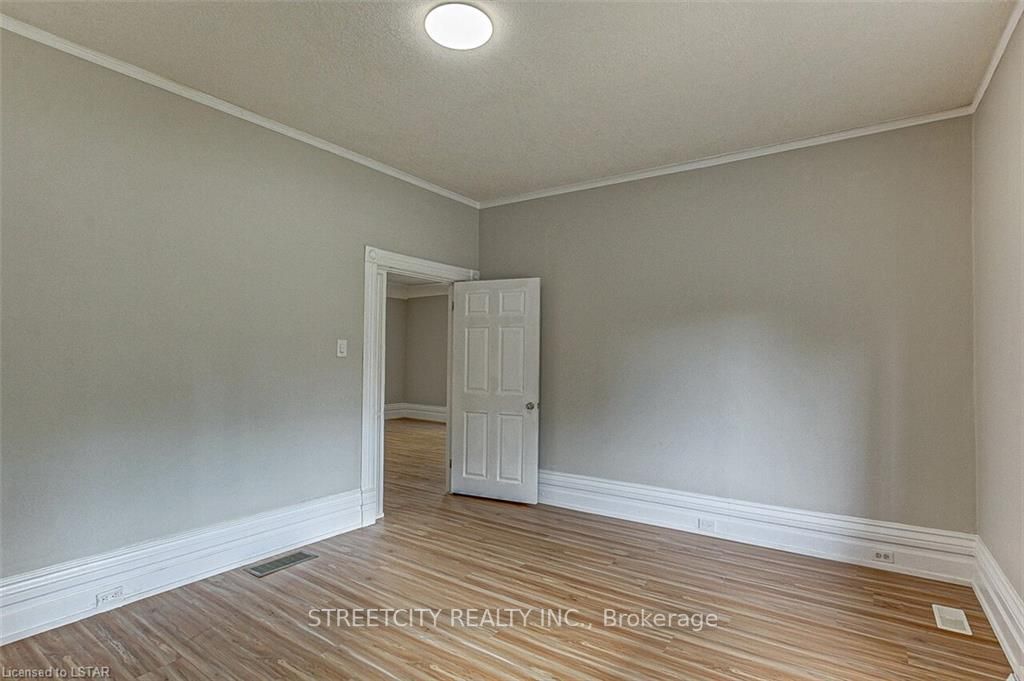 106 High St, #Main