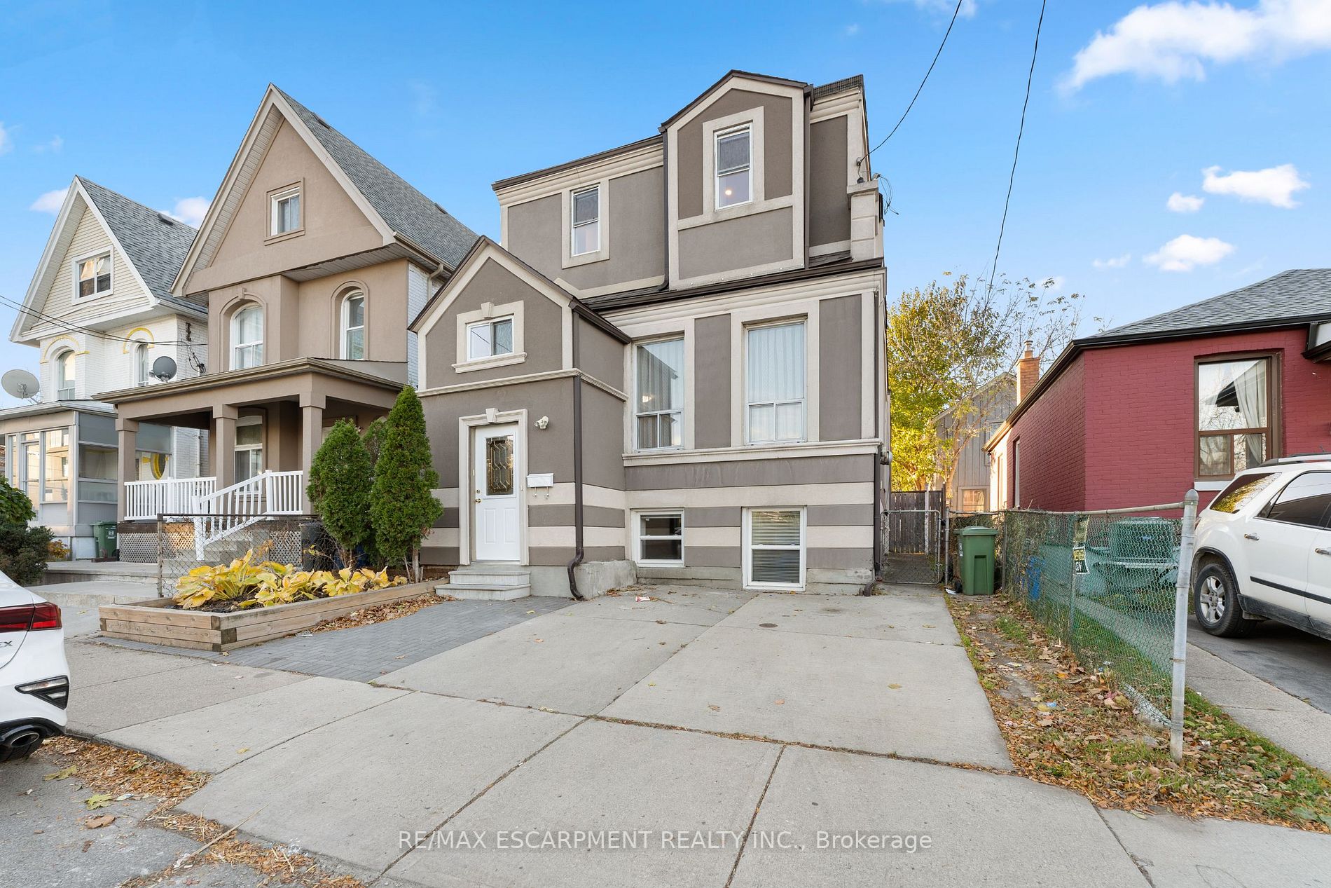 99 Cathcart St