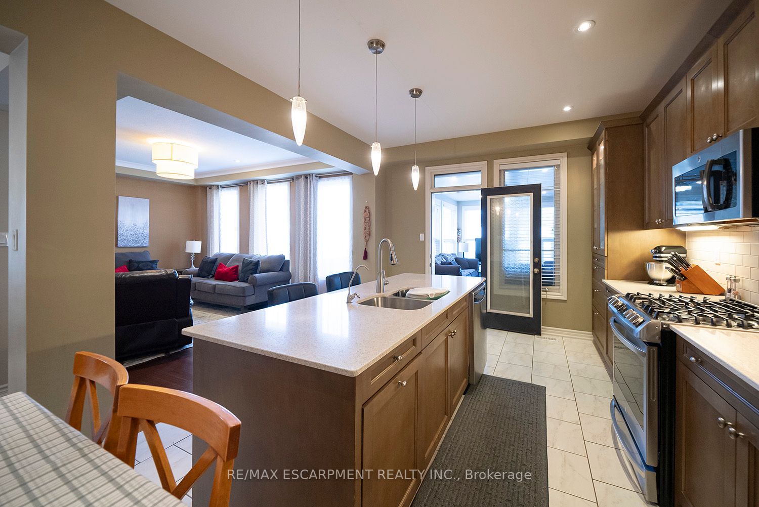 306 Blackburn Dr