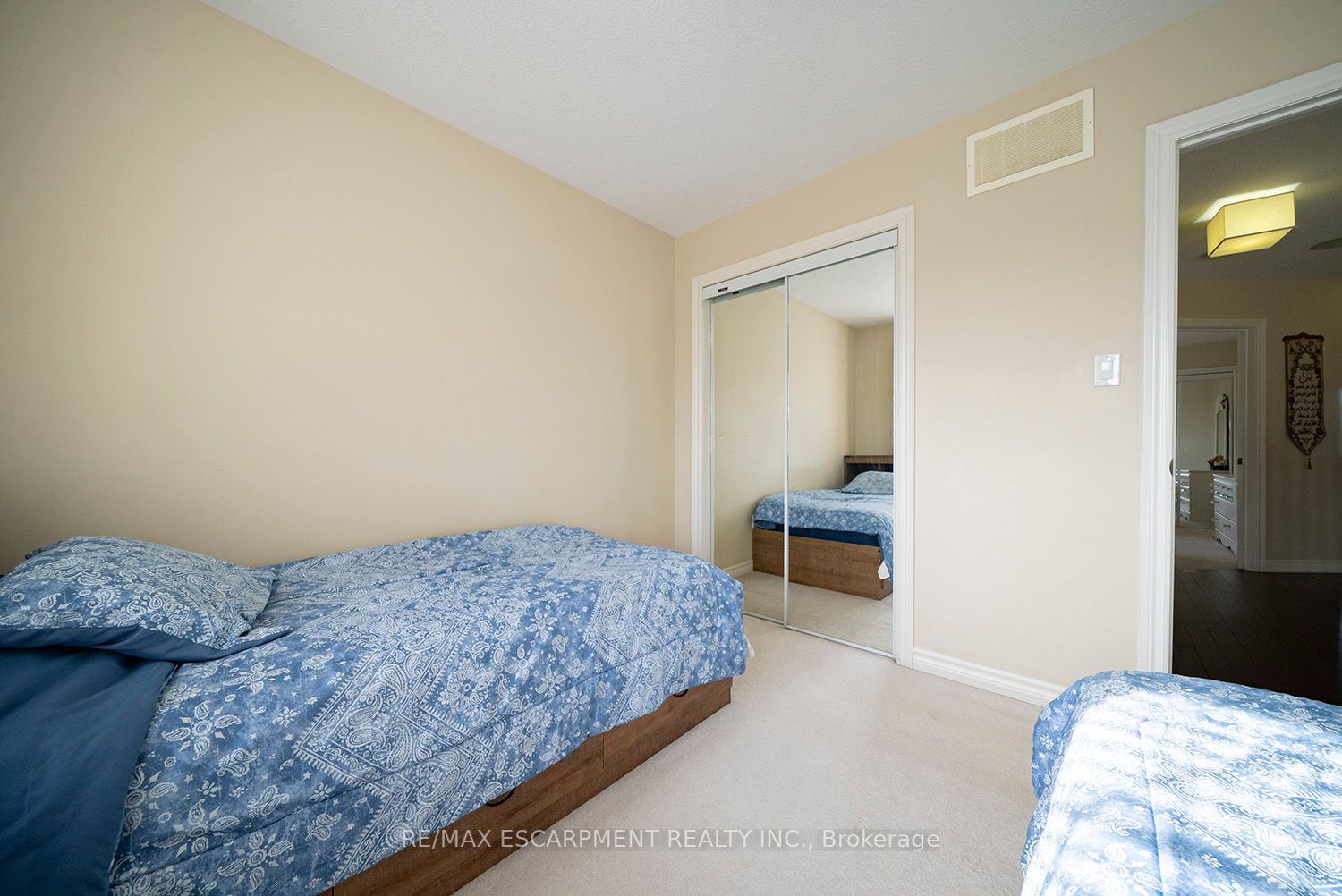 306 Blackburn Dr