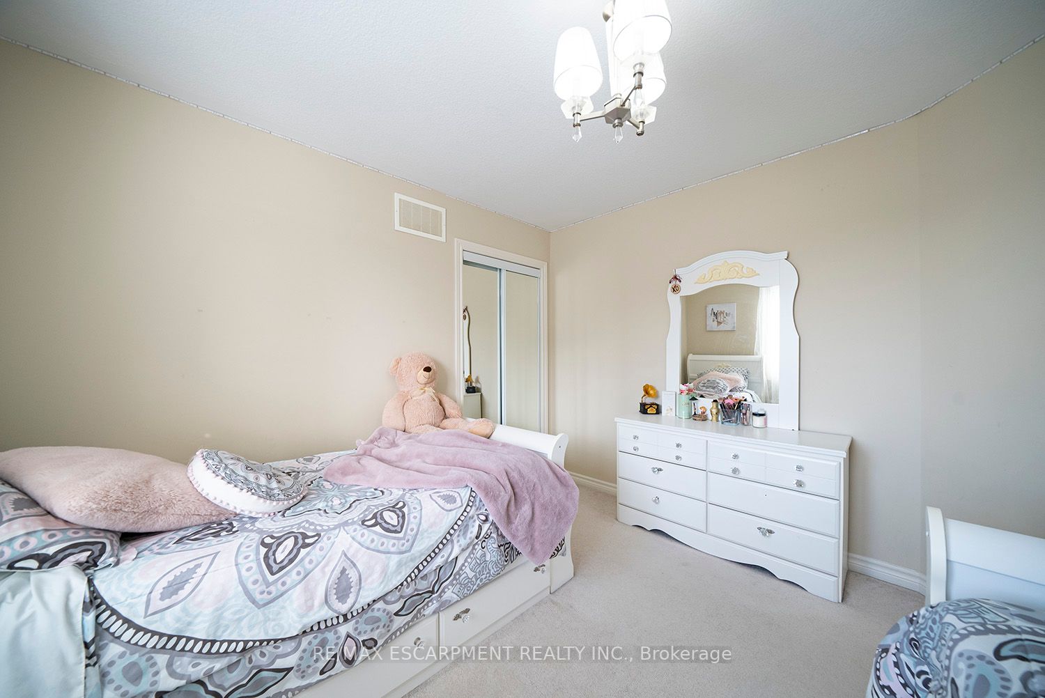 306 Blackburn Dr