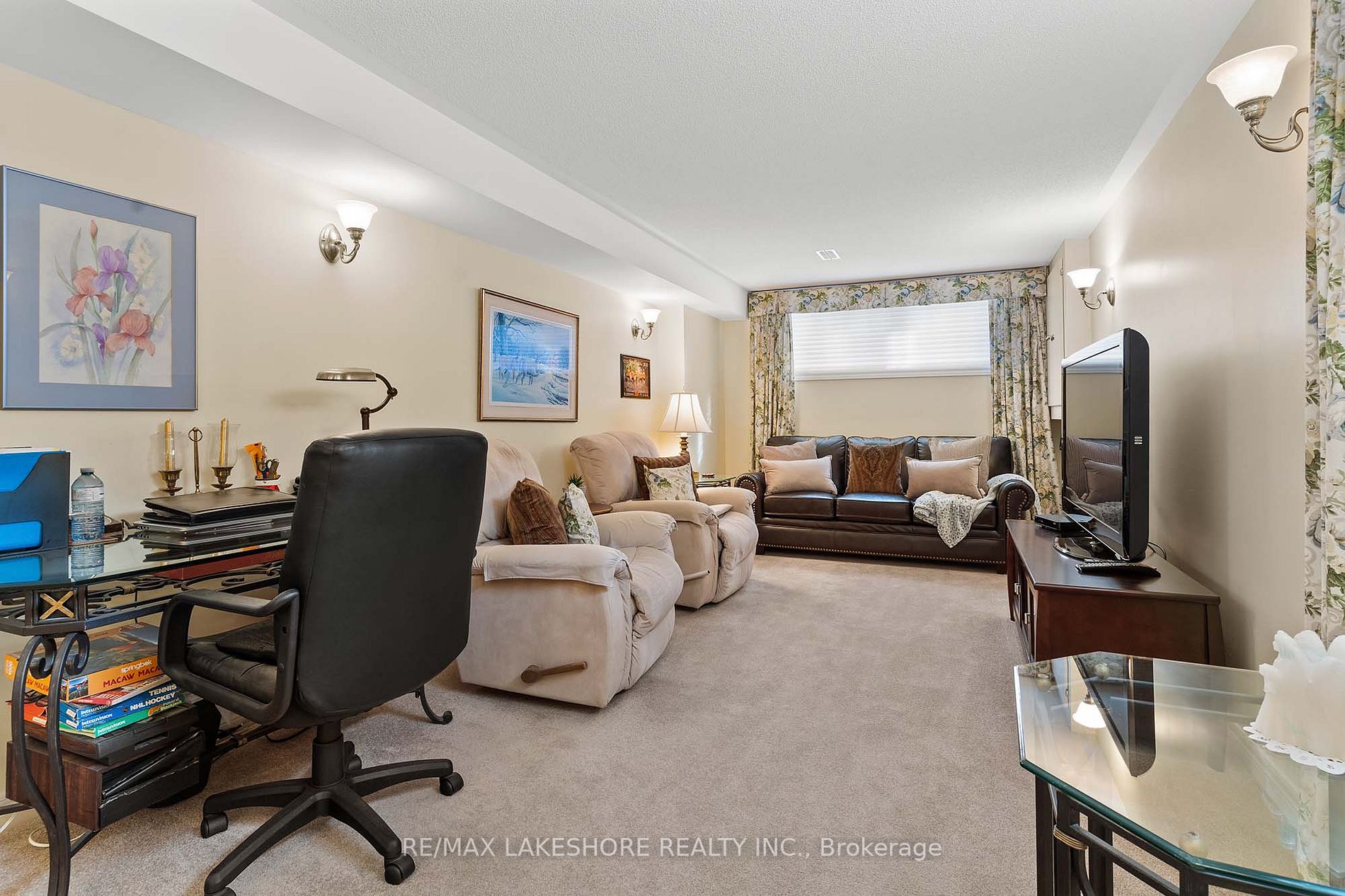 266 Ivey Cres