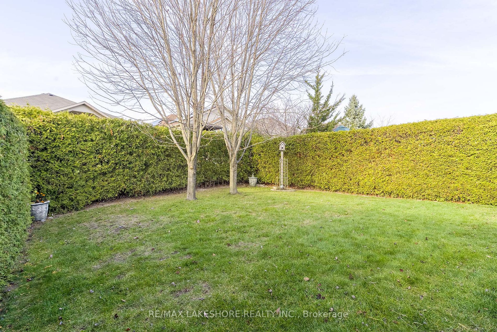 266 Ivey Cres