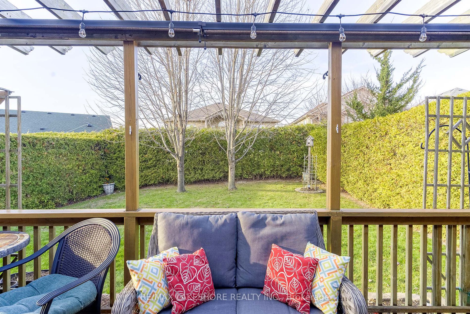 266 Ivey Cres