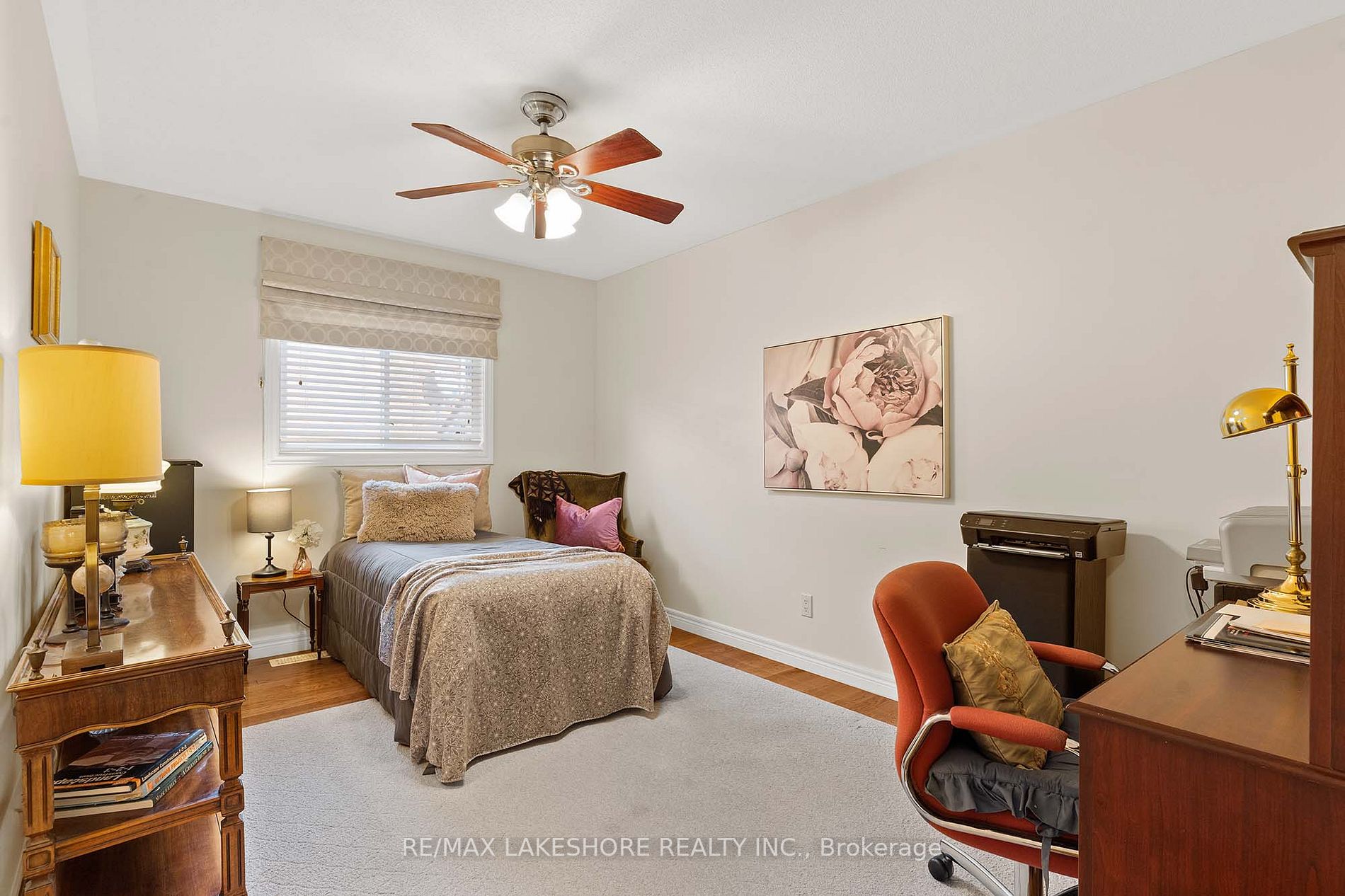 266 Ivey Cres