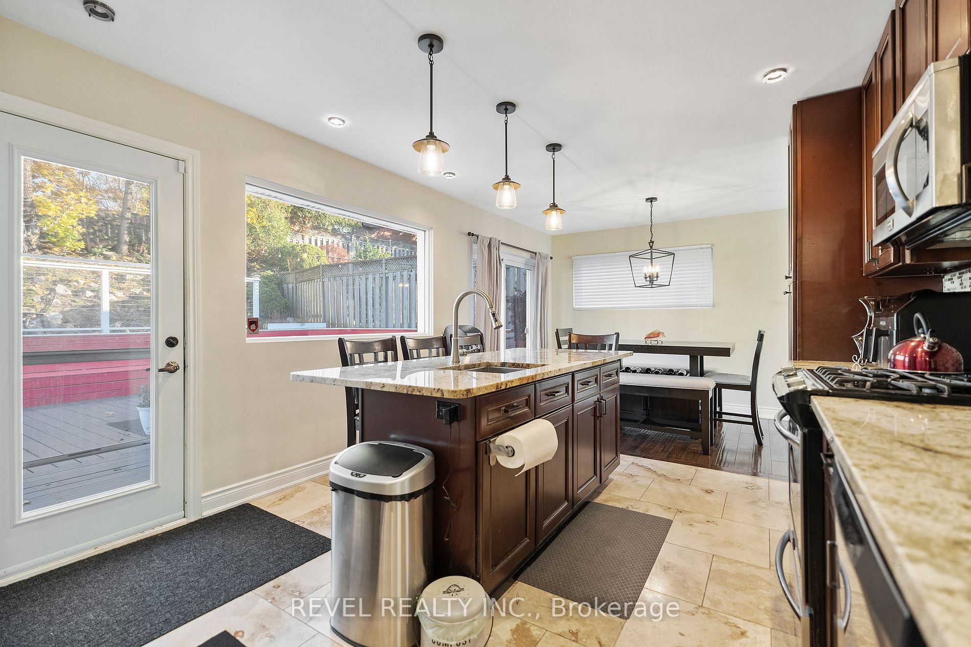 17 Battlefield Dr