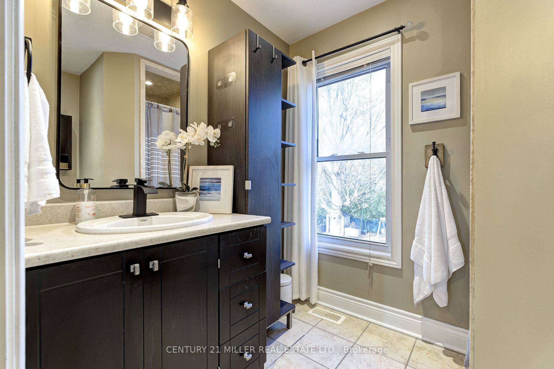 55 Hatton Dr