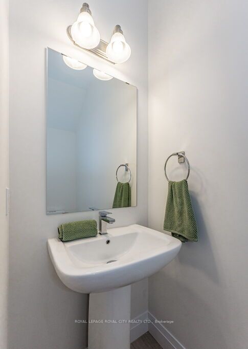 39 Lily Lane, #A