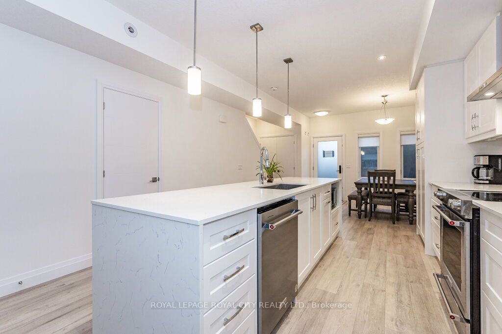 39 Lily Lane, #A