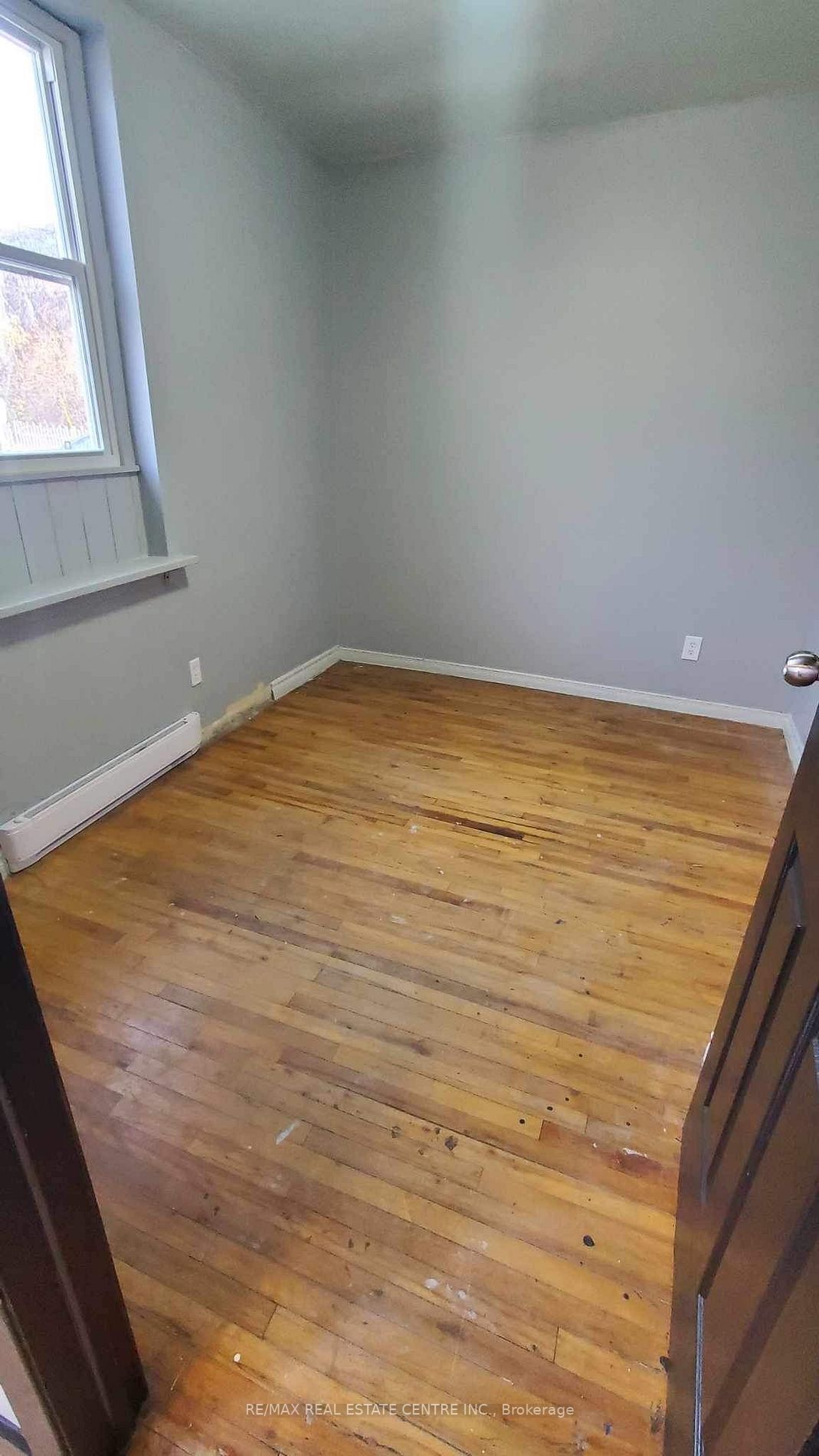 118 Main St W, #9