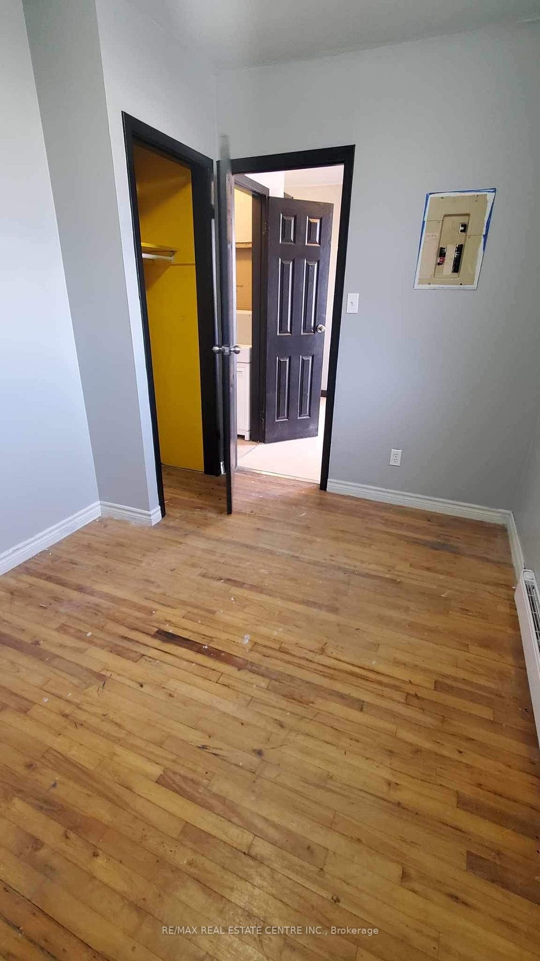 118 Main St W, #9