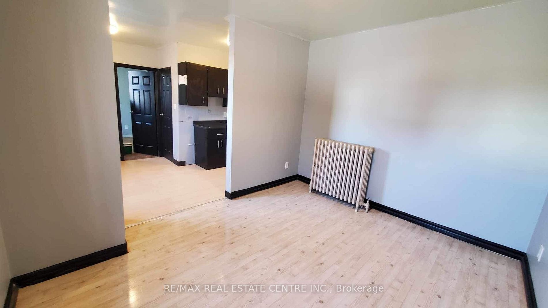 118 Main St W, #9