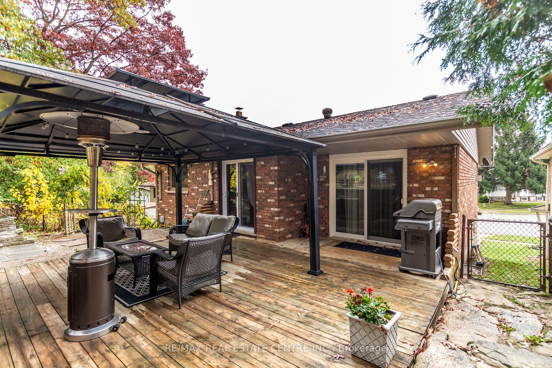 74 Duchess Dr