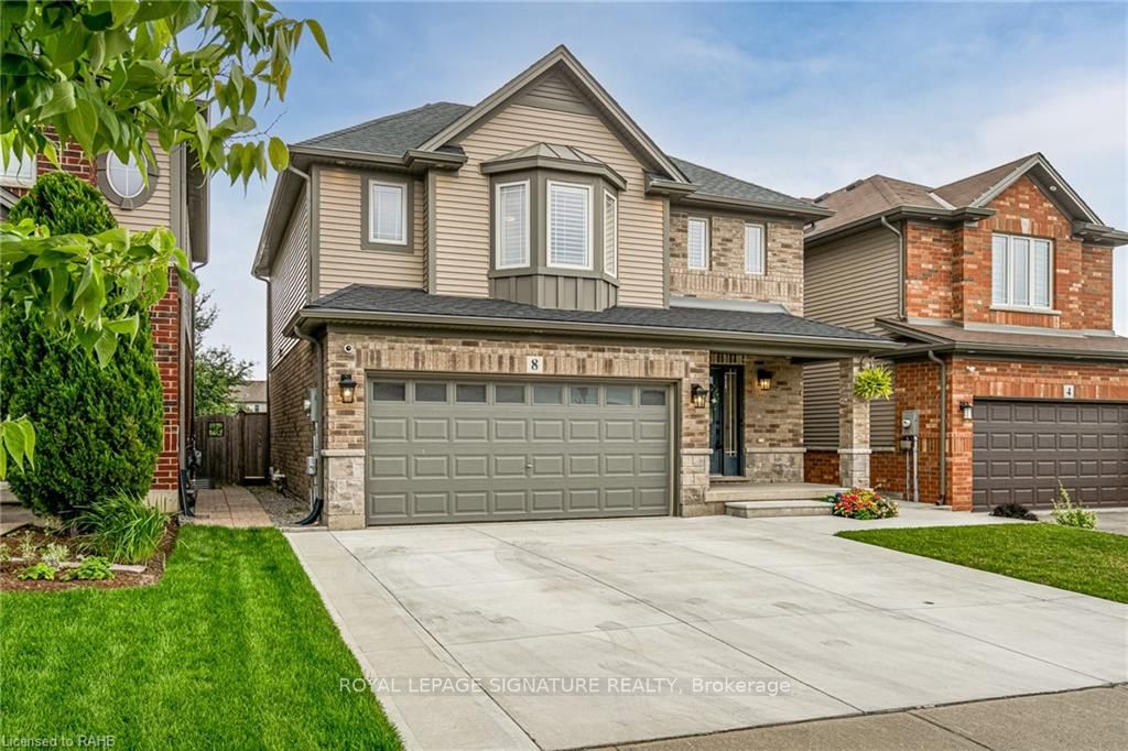 8 Blue Ribbon Way