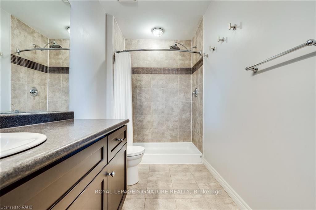 8 Blue Ribbon Way