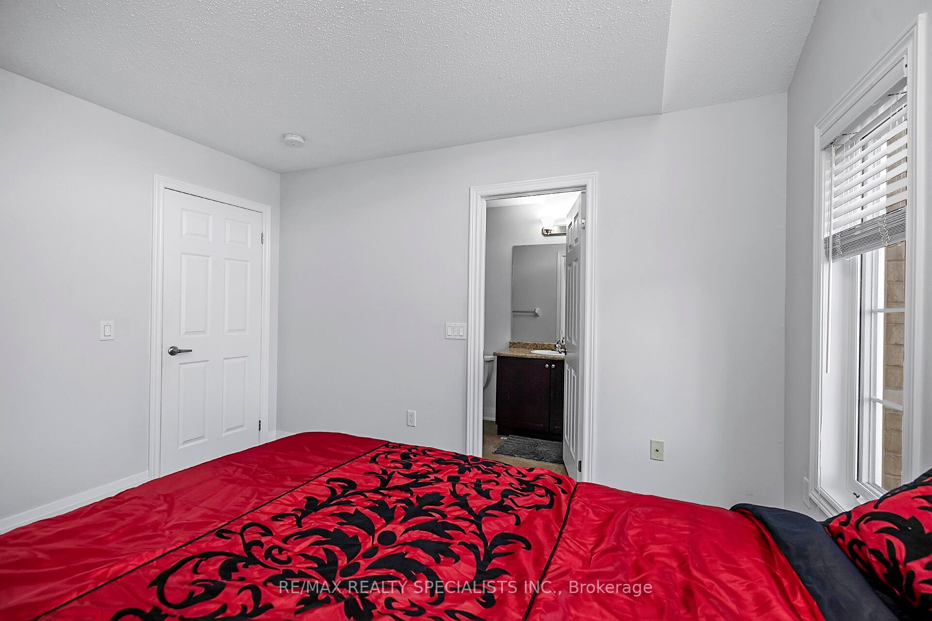 645 Armstrong Rd