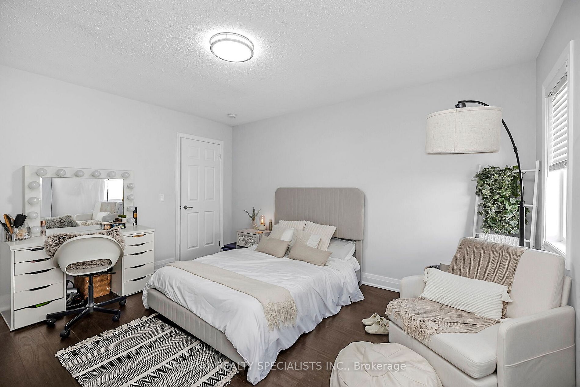 645 Armstrong Rd