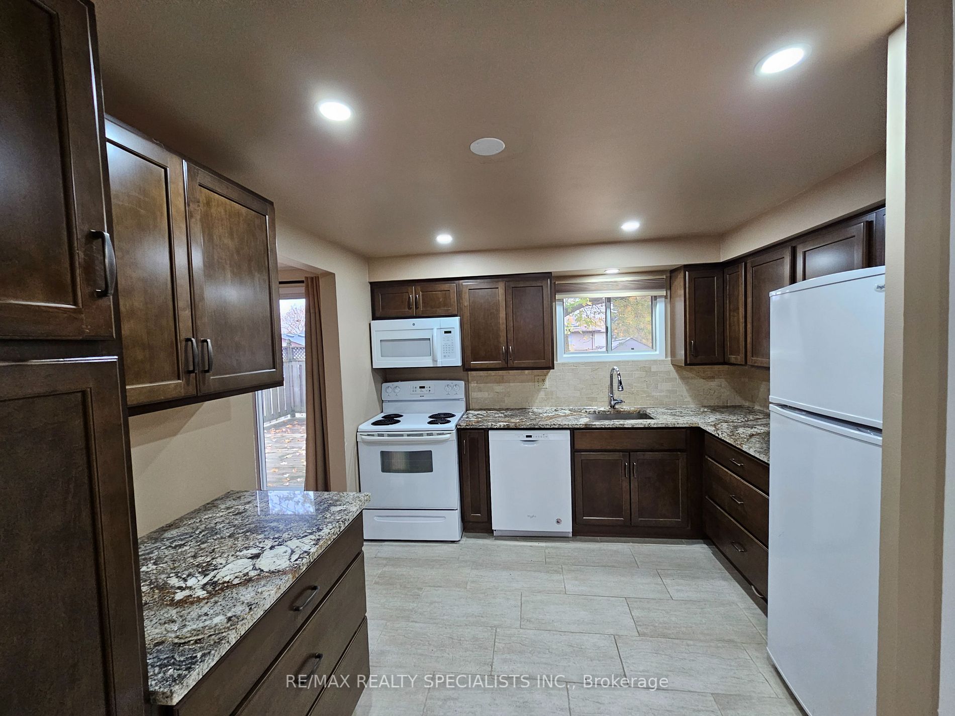 106 Millwood Cres