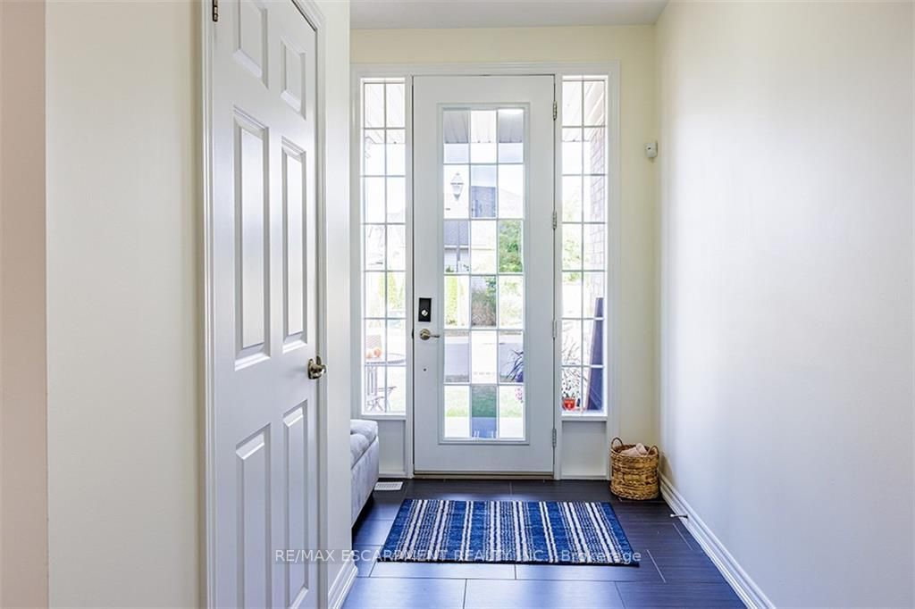 77 Avery Cres, #16