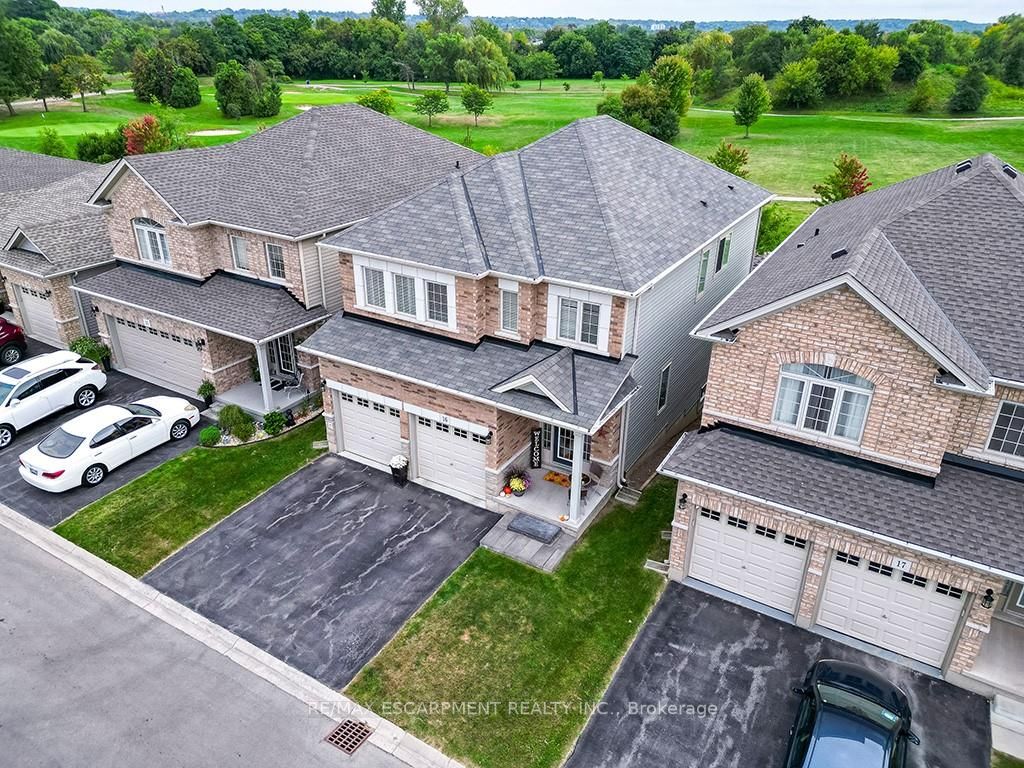 77 Avery Cres, #16