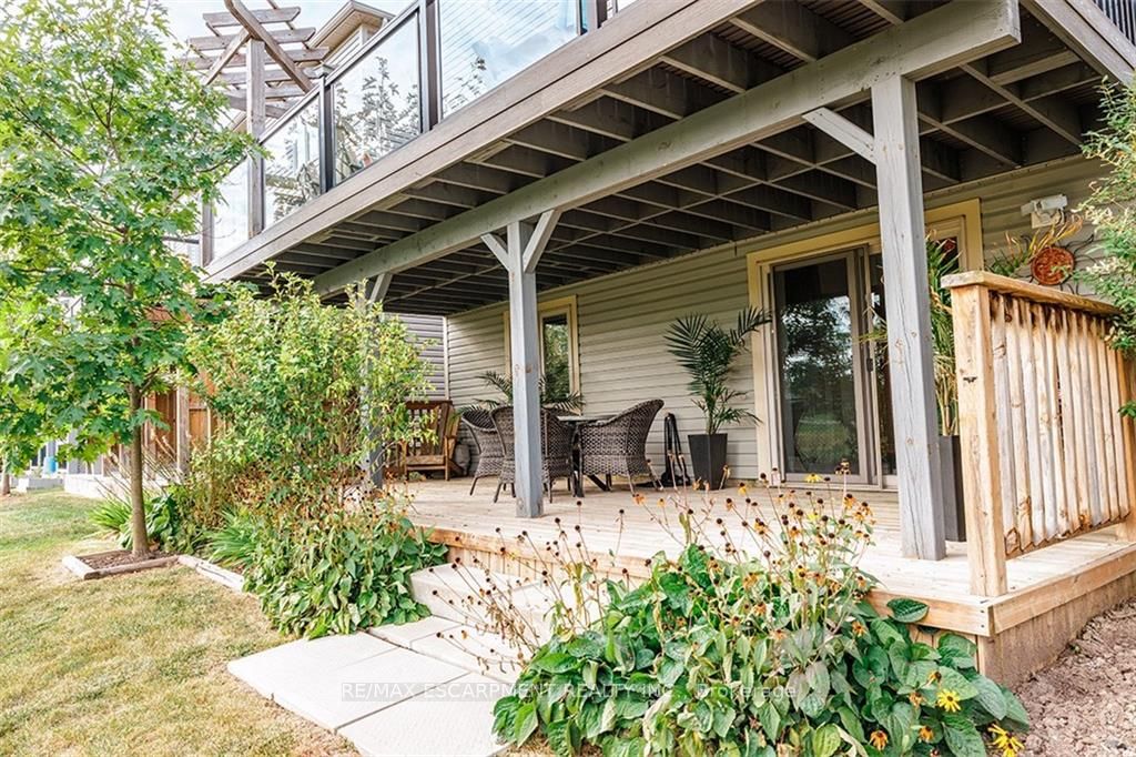 77 Avery Cres, #16
