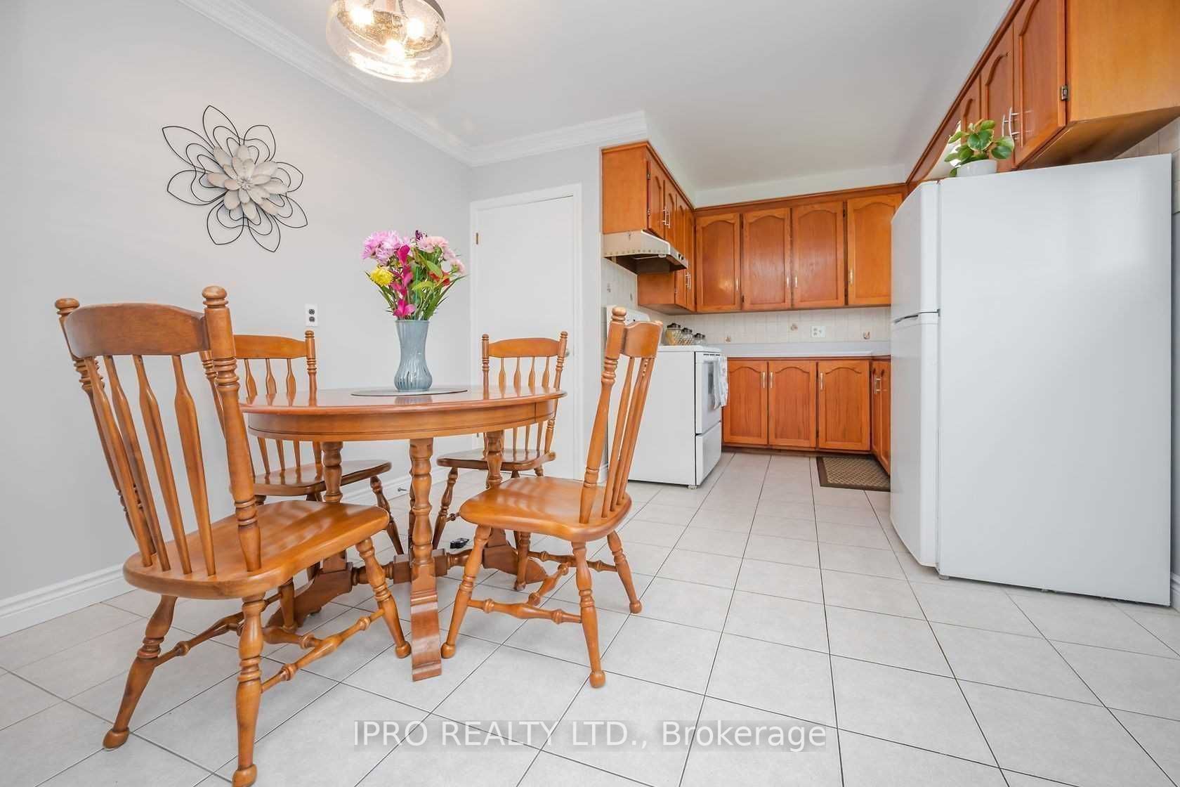 20 Highland West (Upper Rd