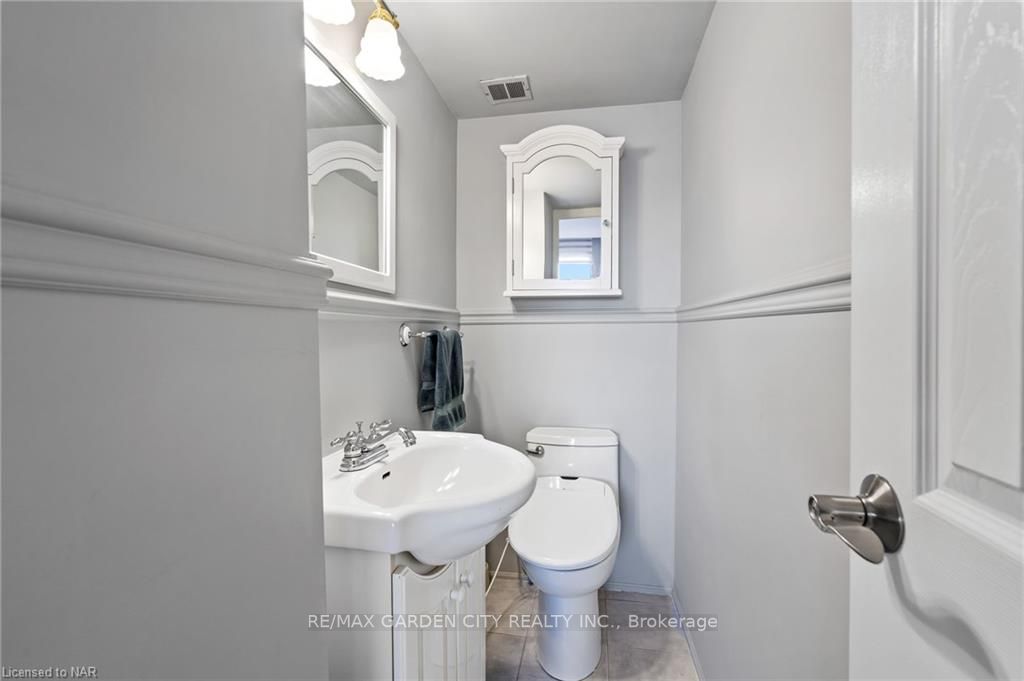 Undisclosed Address, #1202